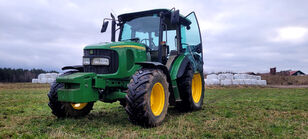 John Deere 5820 tractor de ruedas