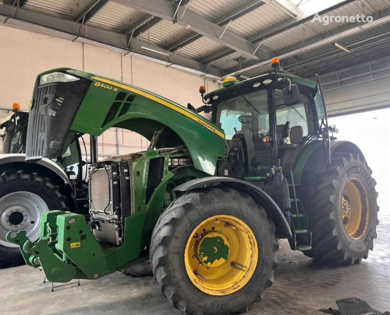 John Deere 8400 R tractor de ruedas